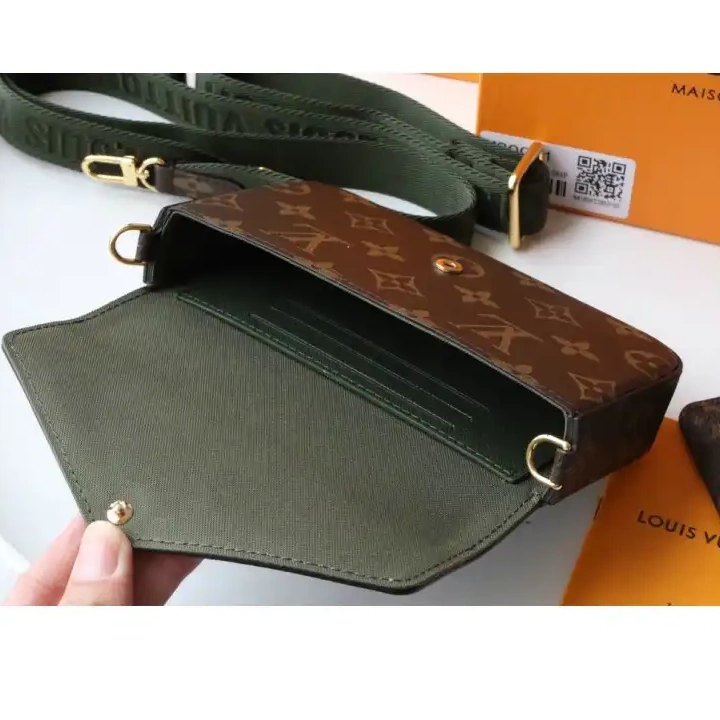 2102SH0012 LV Bags 0731